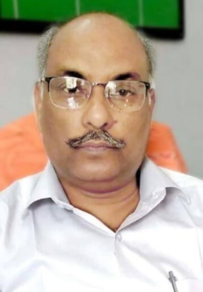 Shortage of Hindi teachers, not those who study
