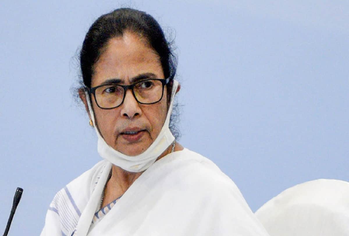 Independence Day 2022 Know About India’s First Woman Railway Minister Mamata Banejee CM of West Bengal