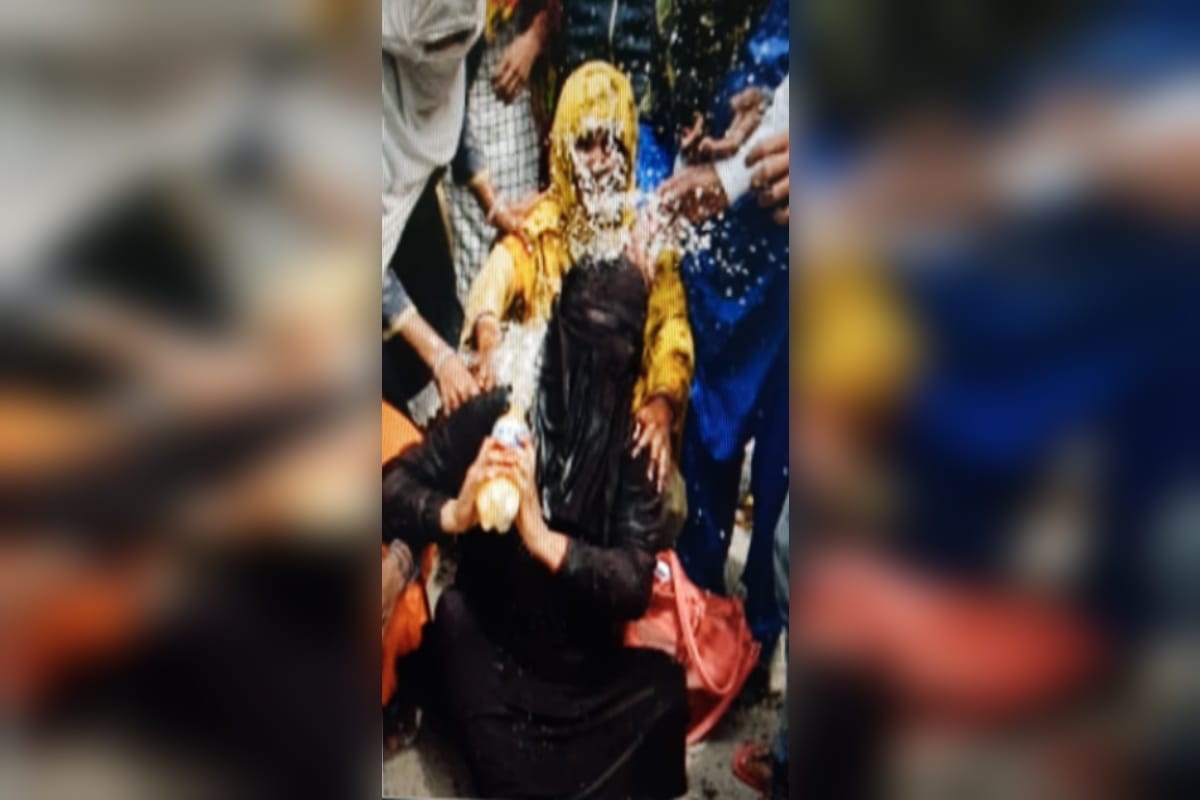 The grandmother of the victim girl tried to immolate herself with petrol in the SP office in Baghpat