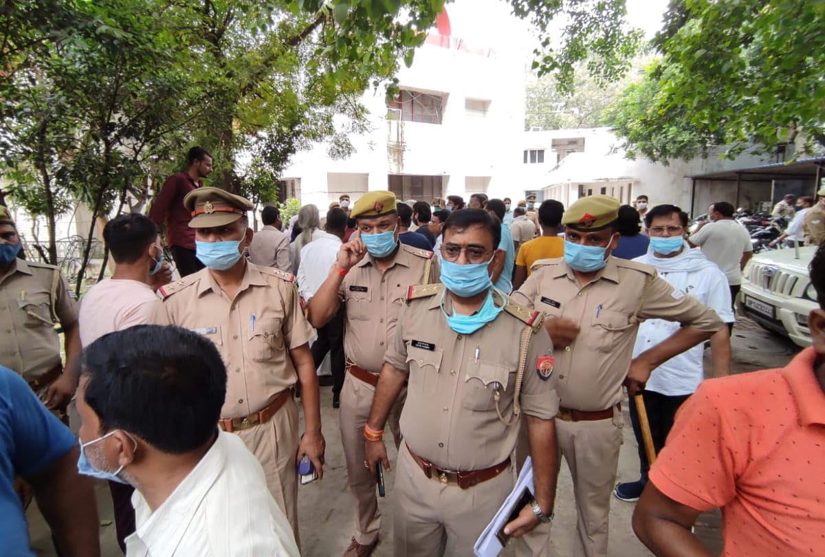 Ghaziabad property dealer murder accused audio goes viral after that area residence reach police station says arrest us