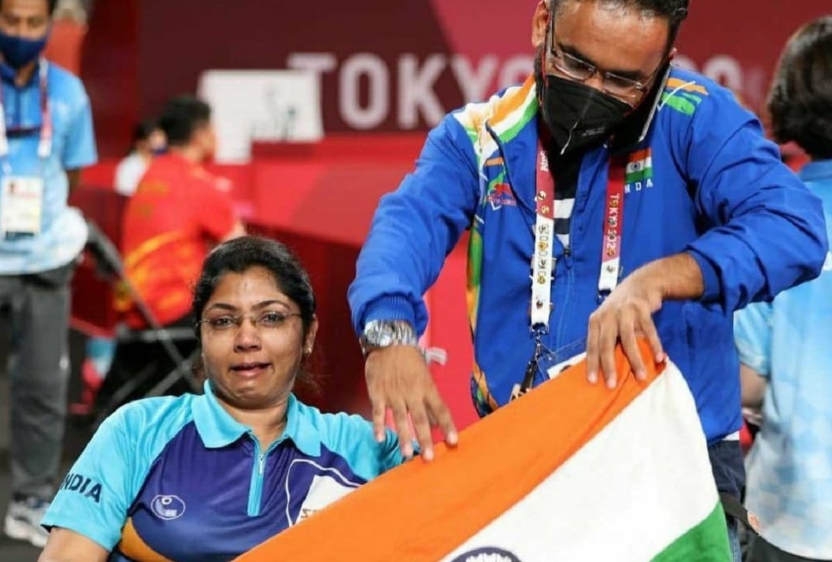 Tokyo Paralympics 2021 Bhavina became emotional after reaching the semifinals when she cried wrapped in india tricolor