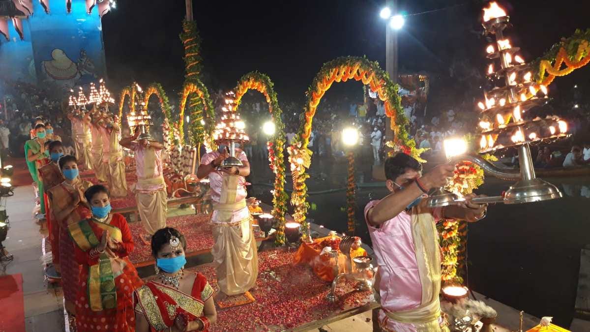 PM Modi Banaras visit: spend about two and a half hours in Kashi Vishwanath temple before enter in corridor will darshan of maa ganga