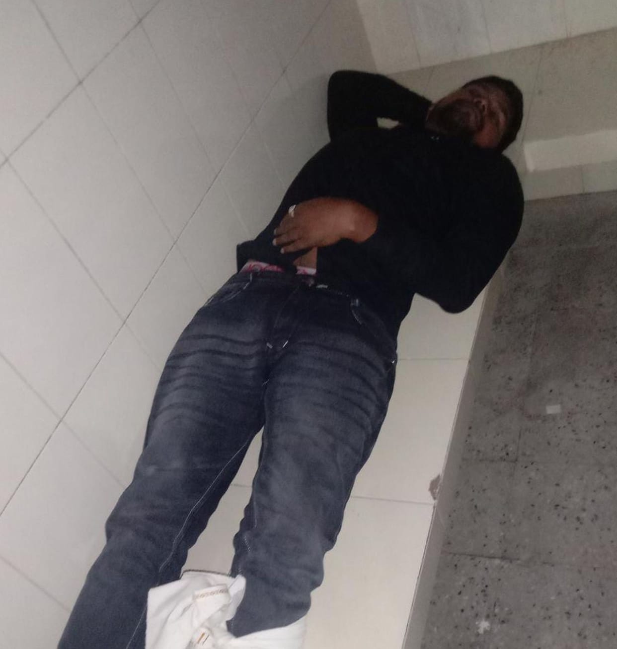 Injured criminal arrested in encounter, SI also injured