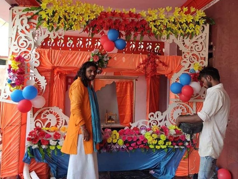 ghar-ghar mein goonjega jay kanhaiya laal kee...