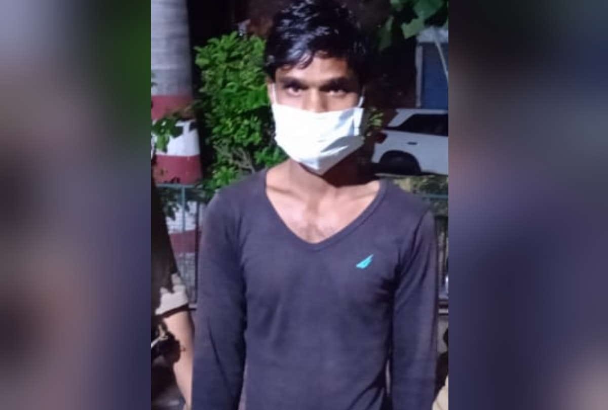 man killed wife in front of Son at Gorakhpur