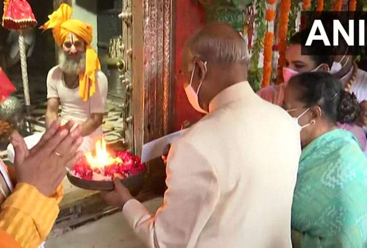 President Ramnath Kovind offers prayer to Ramlala and Hanuman Garhi.