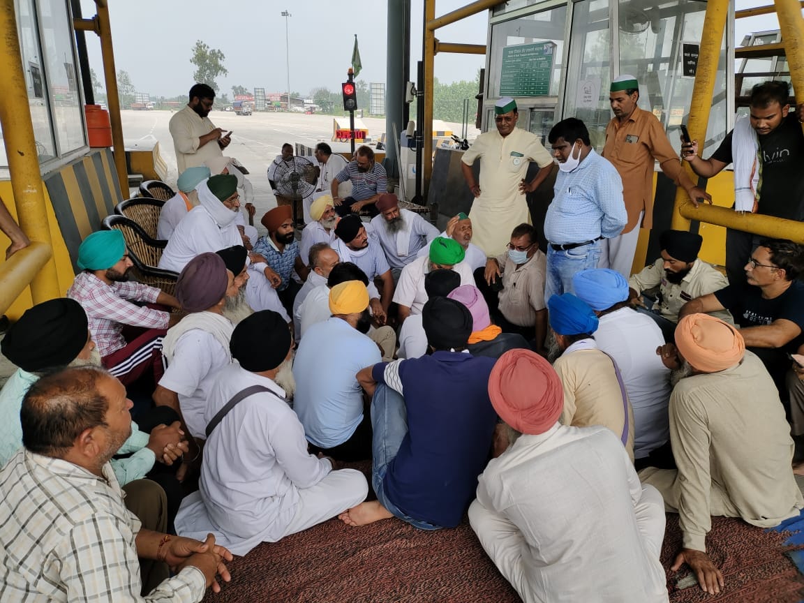 BKU workers made JE and SDO sit in the sun