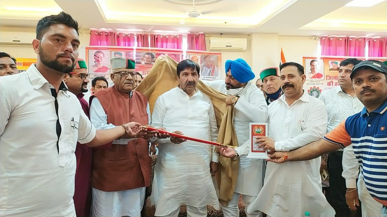 Will solve the problems of laborers if voted to power: Mukesh