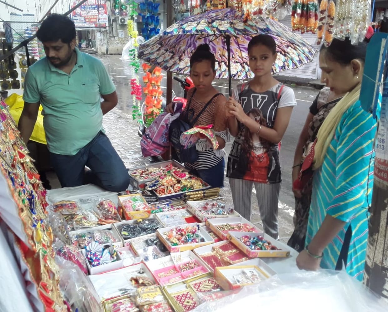 Today the savior will come, the market is buzzing with buyers