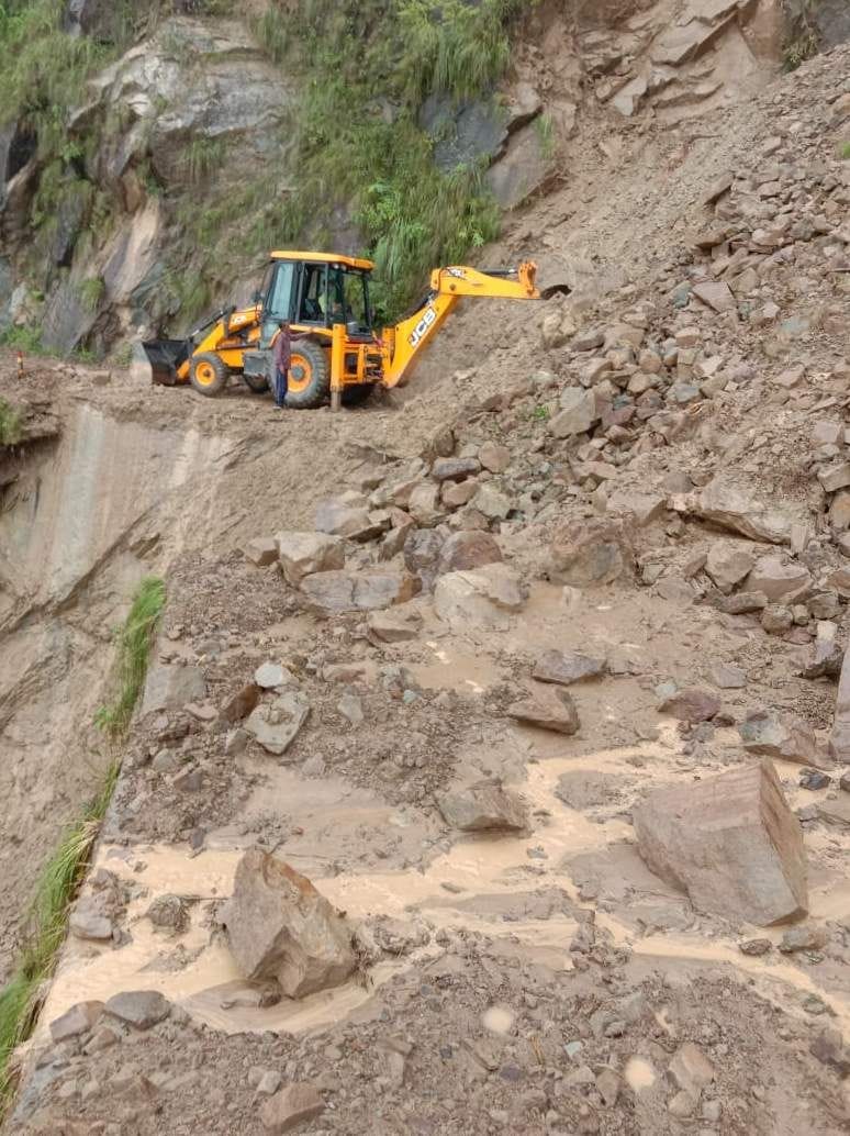 16 rural connectivity roads closed