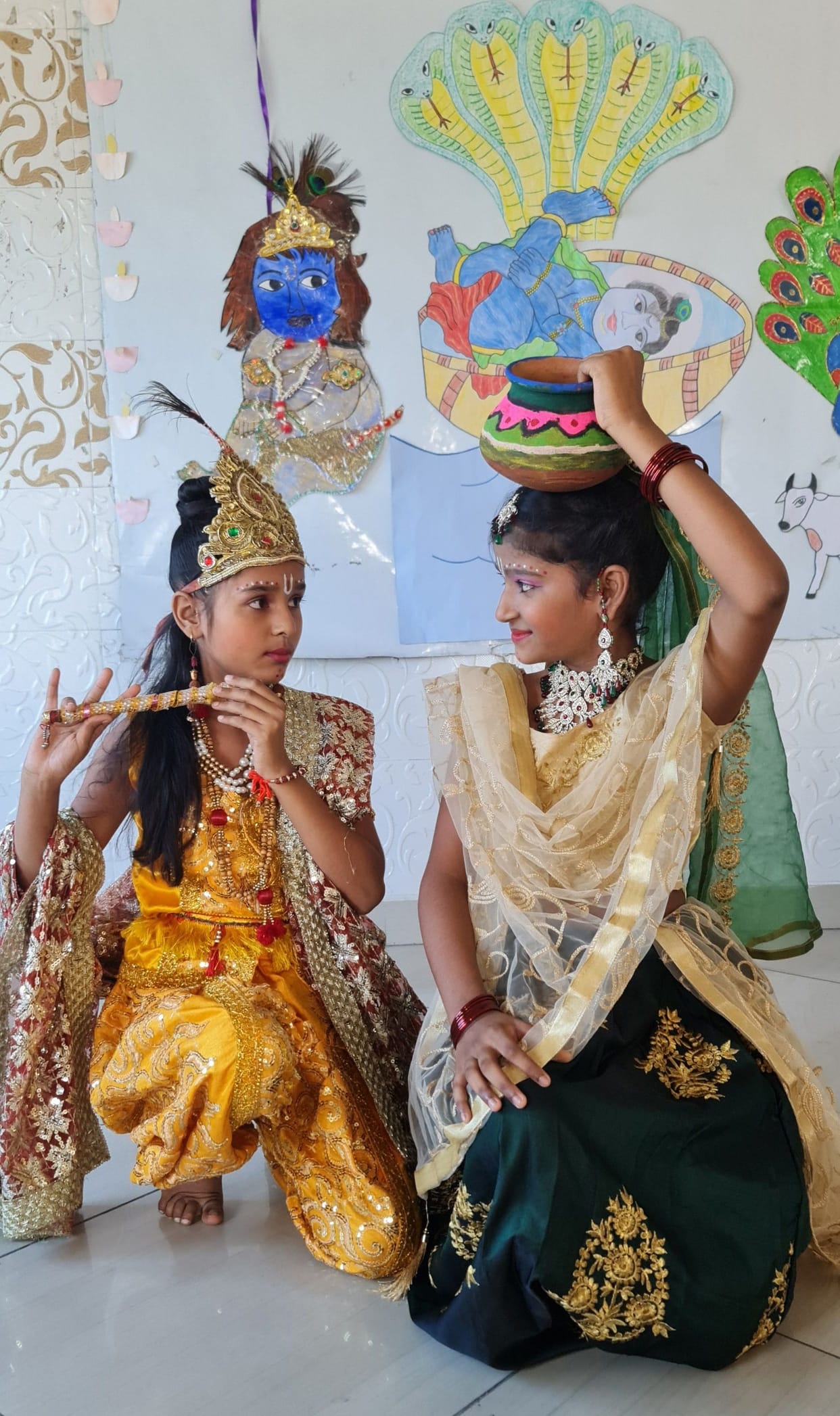 By wearing better clothes, children captivated everyone's mind