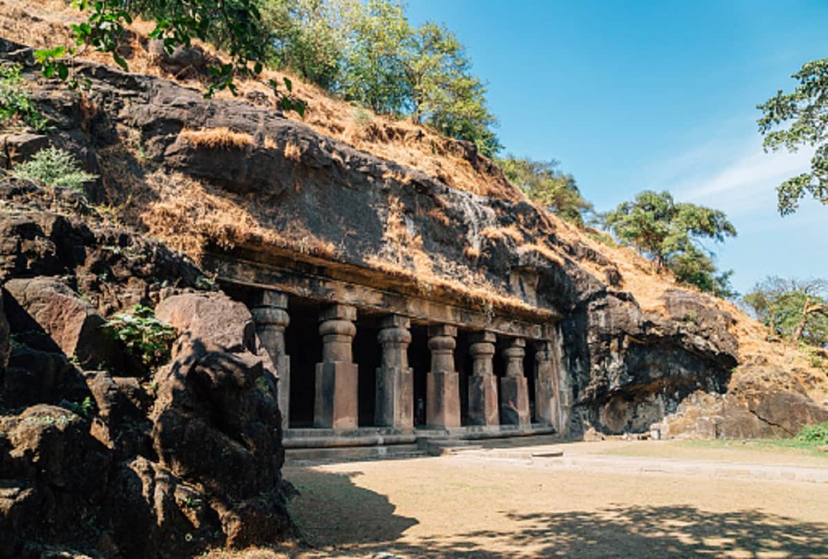mysterious and famous caves of Udayagiri Odisha know the history of rani ganesh Bazghar Cave