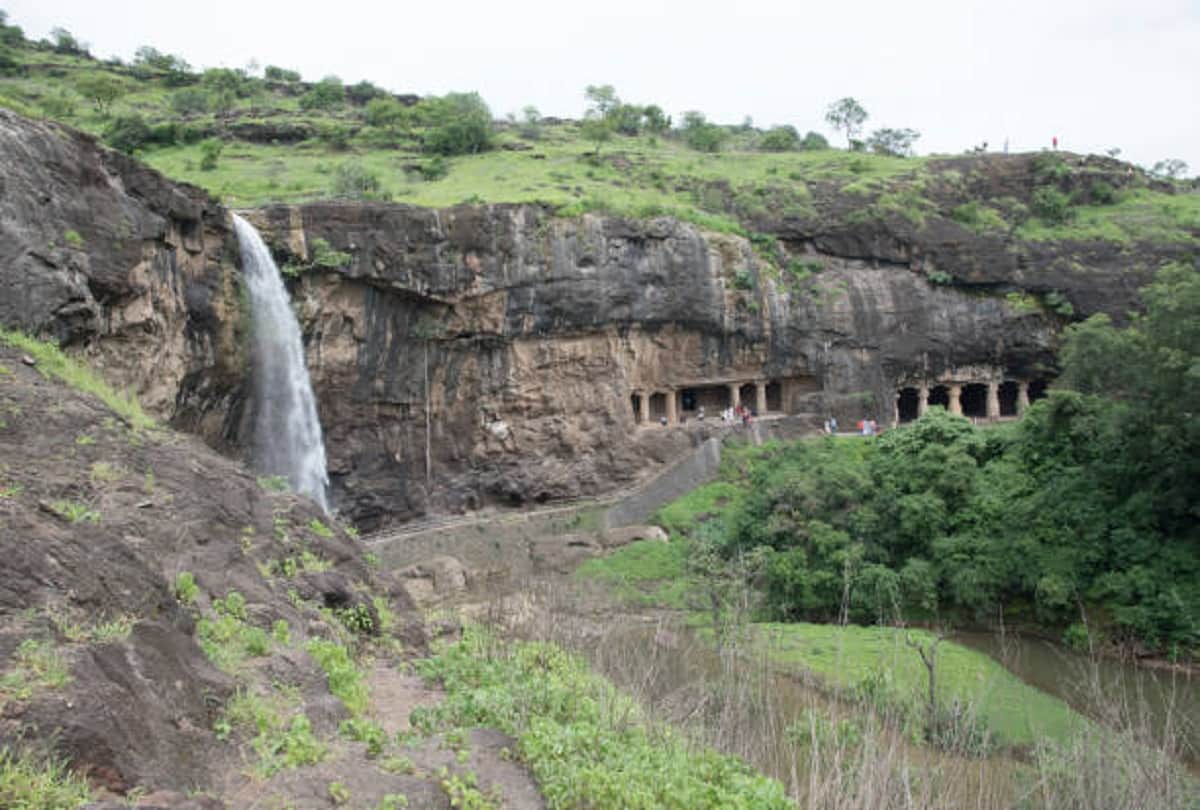mysterious and famous caves of Udayagiri Odisha know the history of rani ganesh Bazghar Cave