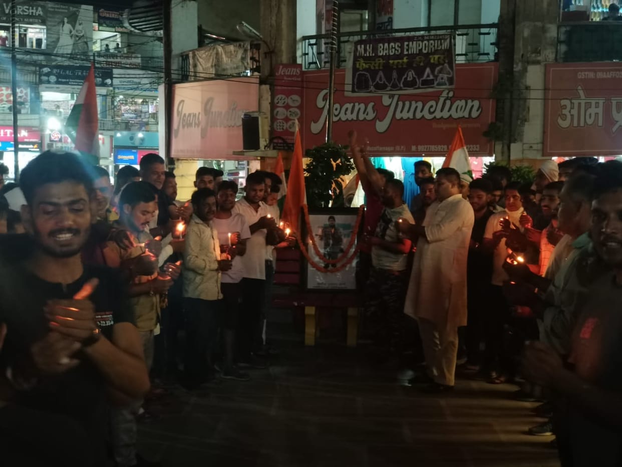 Candle march on the death anniversary of martyr Prashant Sharma