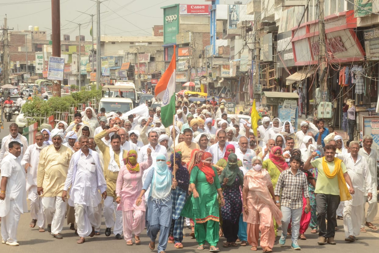 Farmers Protest against lathi charge