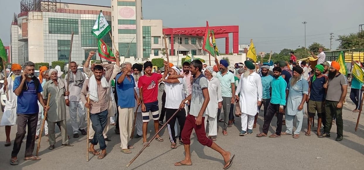 Farmers jammed the zero point of KGP-KMP, vehicles stuck in many states