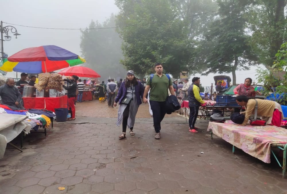 Uttarakhand News: Tourist Crowd in Nainital on Weekend during Beautiful Weather photos