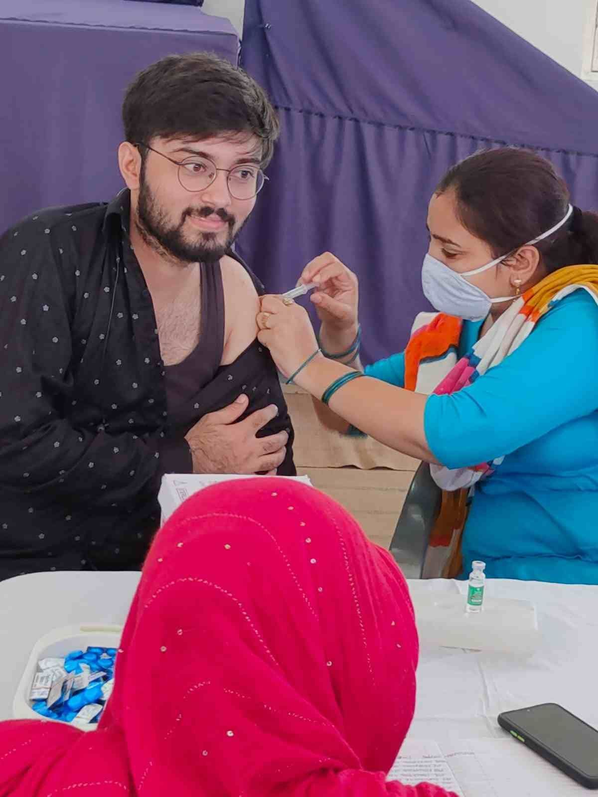 Two thousand health workers-officers decreased in the district due to the introduction of corona vaccine