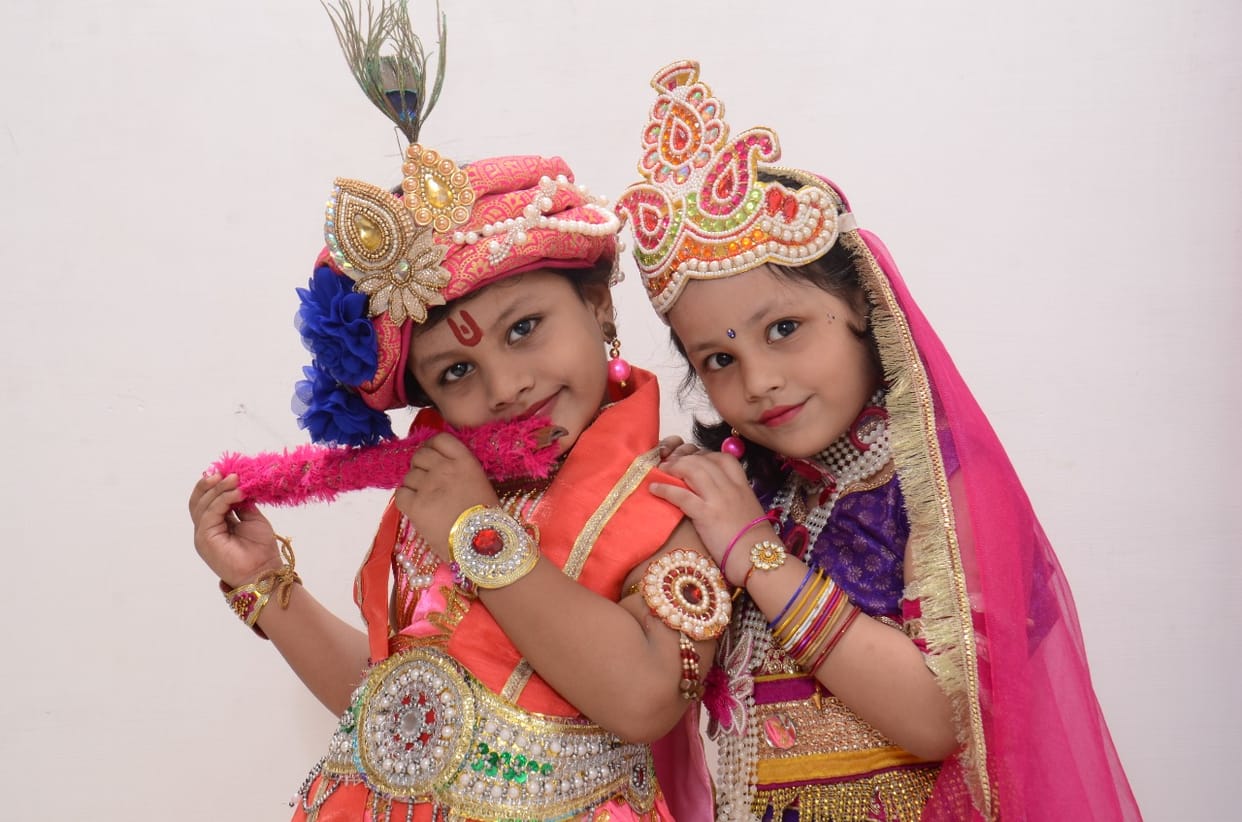 Made the form of Radha-Shri Krishna