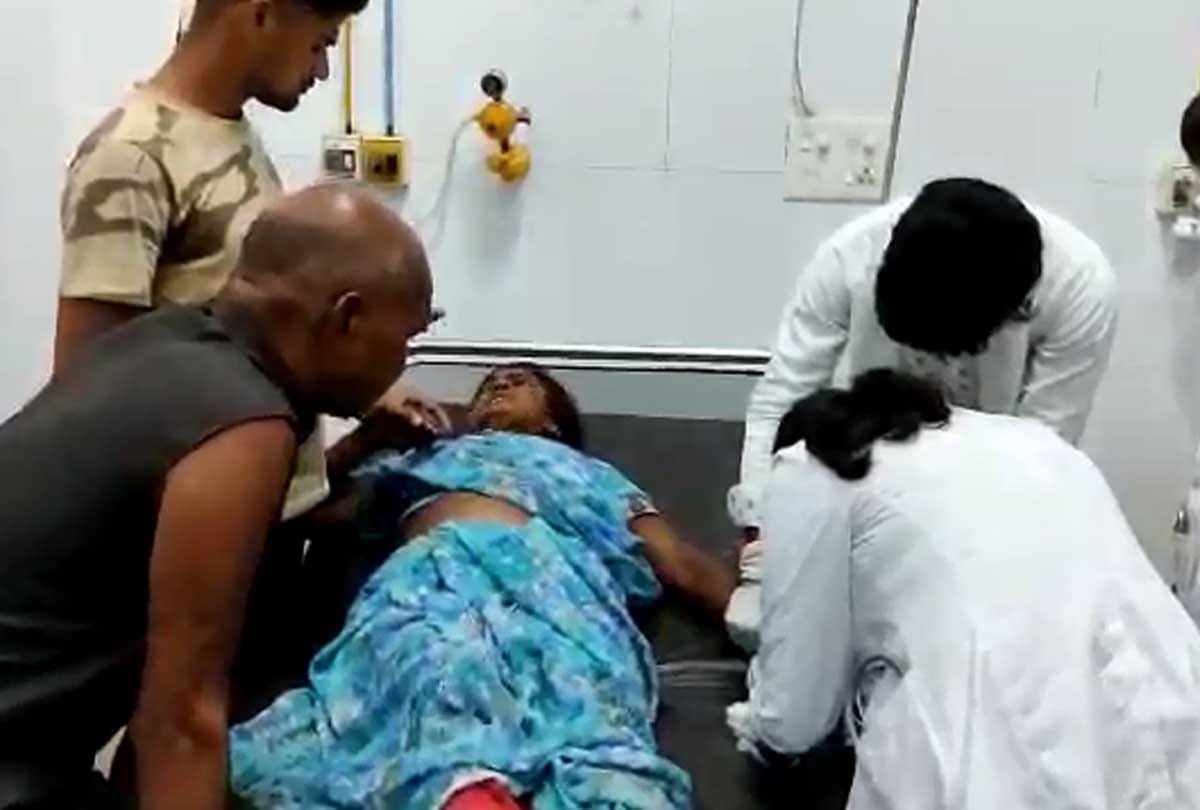 UP: Firing after two sides dispute in Kannauj, a woman was shot, police arrested three