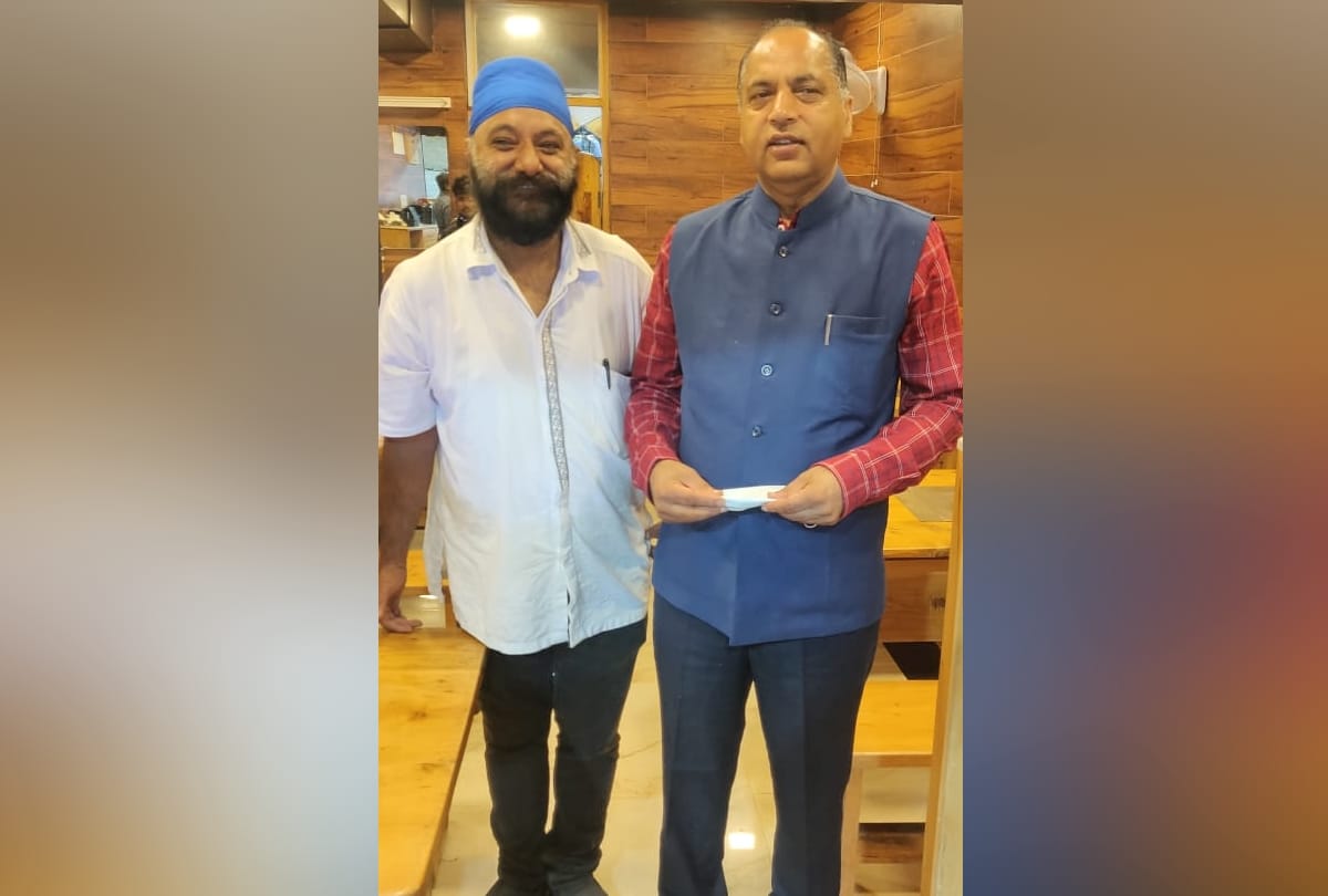 himachal news: cm jairam thakur in friend restaurant in manali