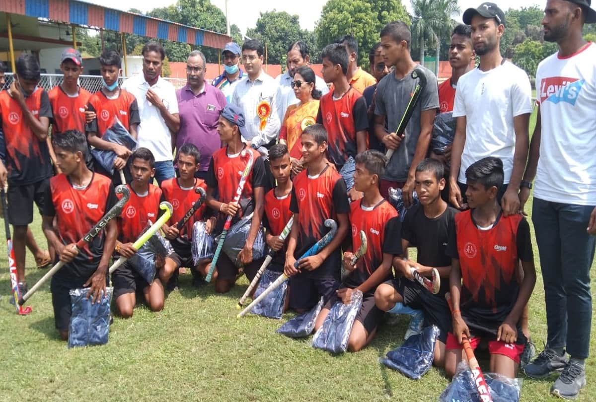 Jhunsi defeated MIC in the competition organized on the birthday of Major Dhyan Chand