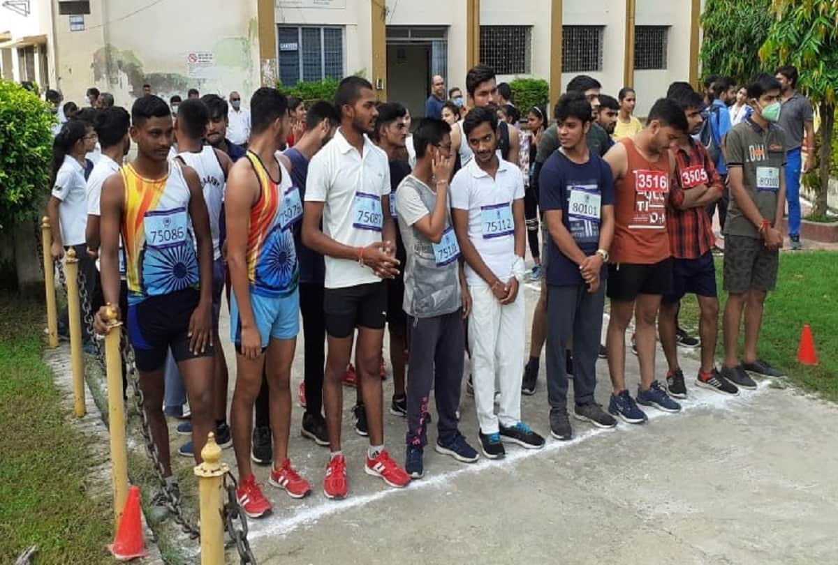 Jhunsi defeated MIC in the competition organized on the birthday of Major Dhyan Chand