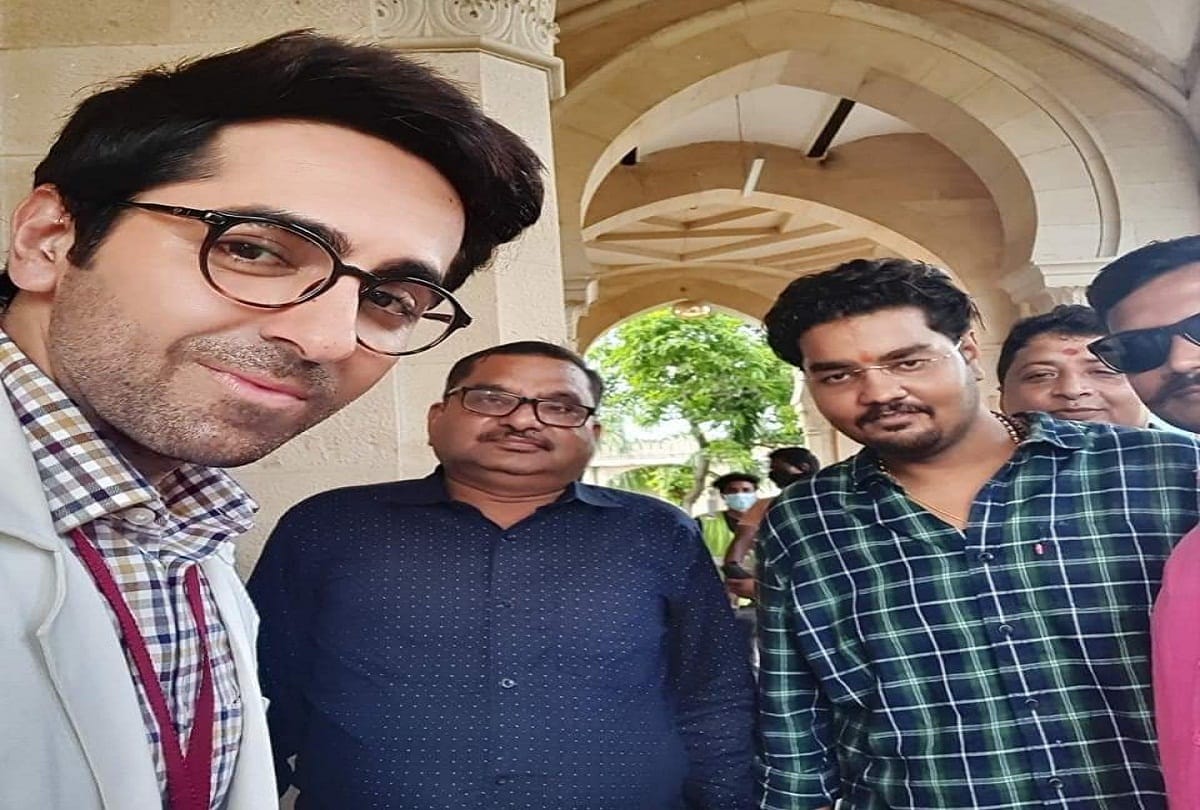 Actor Ayushmann Khurrana, son of deputy CM Keshav Maurya, yogesh, who arrived in Prayagraj to shoot for the film Doctor Ji, met