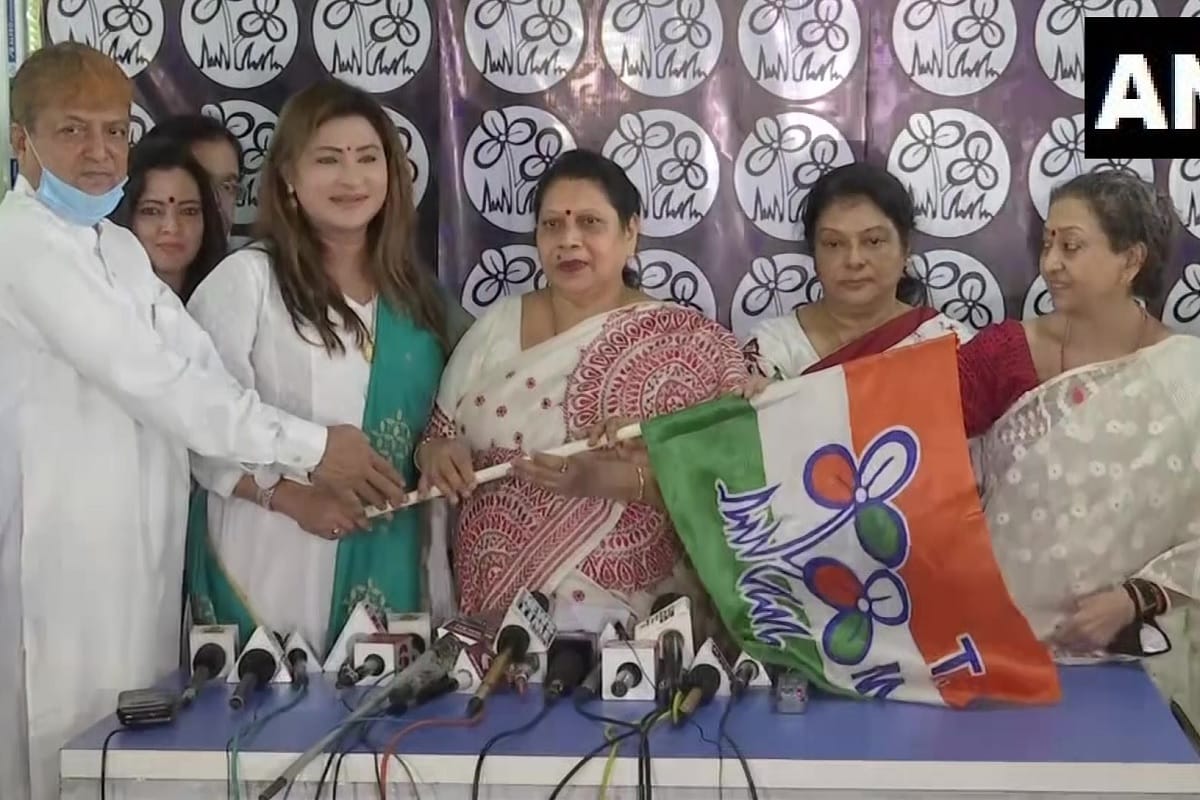 Shikha Mitra widow of ex Bengal Congress chief Somen Mitra returns to TMC calling BJP a communal party