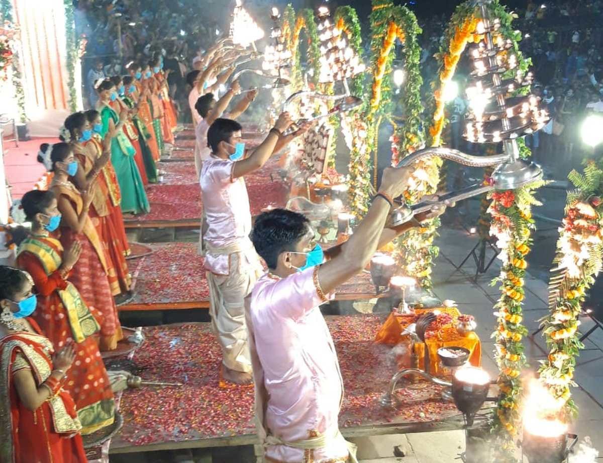 Varanasi Ganga Aarti started after five months at Dashashwamedh Ghat