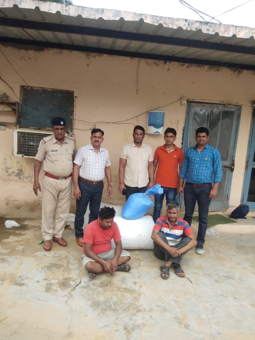 17 kg from a truck full of rice. sawdust and 54.700 kg. Dodapost recovered