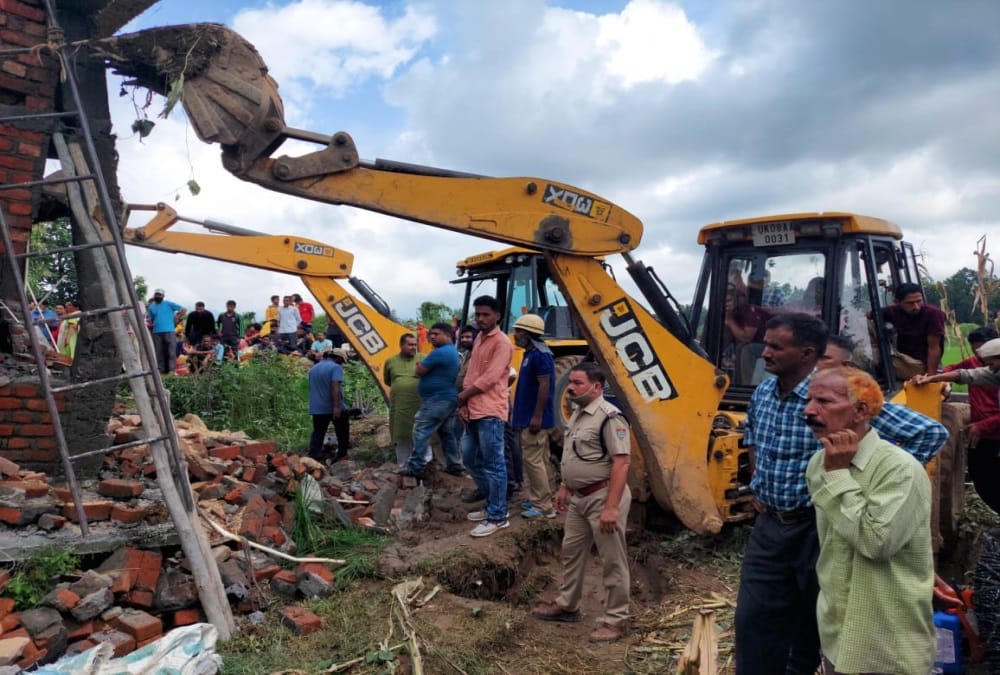 Uttarakhand Weather Today Latest News: Two Children Stuck in Debris during House Collapse in Vikas Nagar
