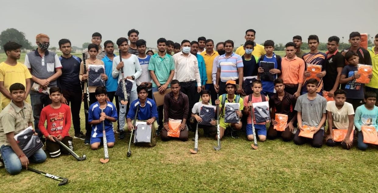Hathras: KL Jain Inter College defeated Dayalpur, Mursan in hockey