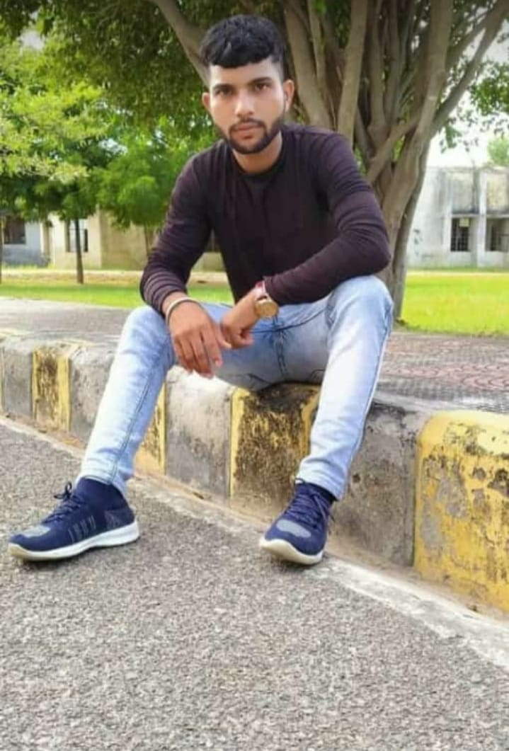 etawah news,B.Sc student commits suicide due to paper failure
