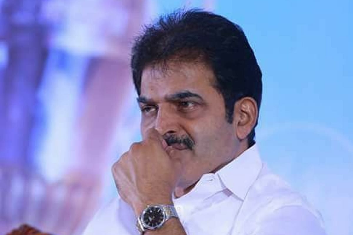 Kerala Congress Secretary writes to Rahul Gandhi against AICC general Secretary KC Venugopal news in Hindi ami rift in Punjab and Chhattisgarh