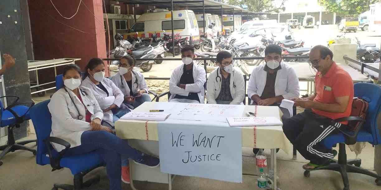 The health system is not improving in the civil hospital, theft of doctors is from above