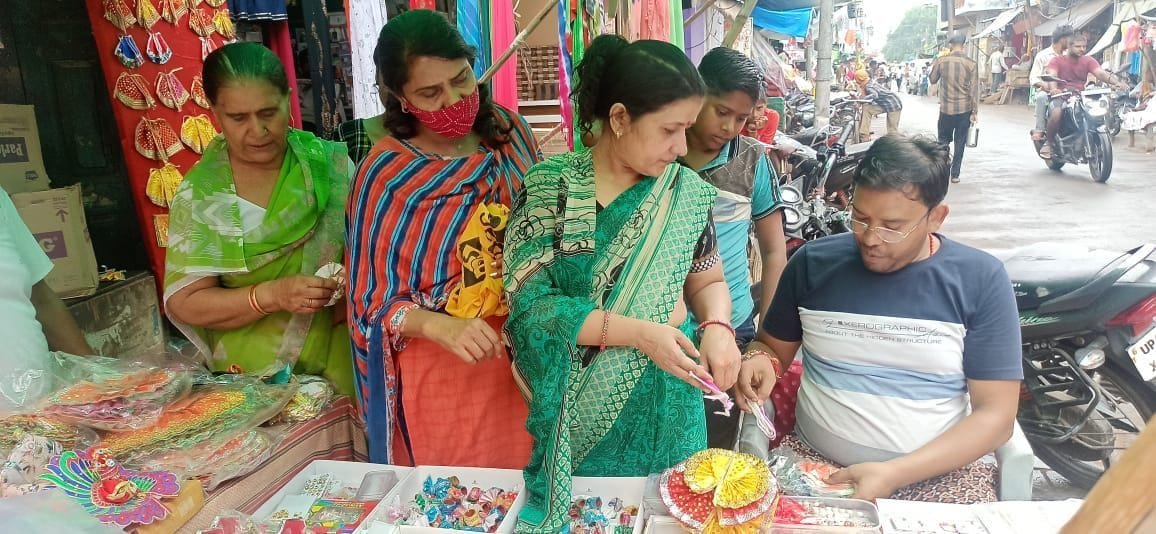 Hathras: Crowd gathered in the markets for Shri Krishna Janmashtami festival