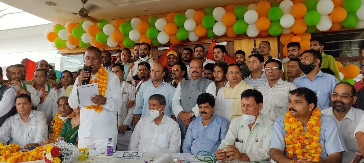 Congress joins BJP, Mahendra Singh Negi associated with RSS and BJP joins Congress with supporters