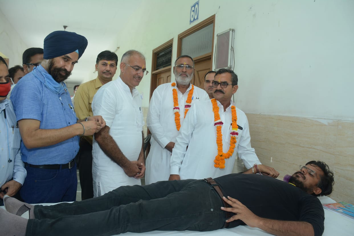 61 people donated blood on National Sports Day