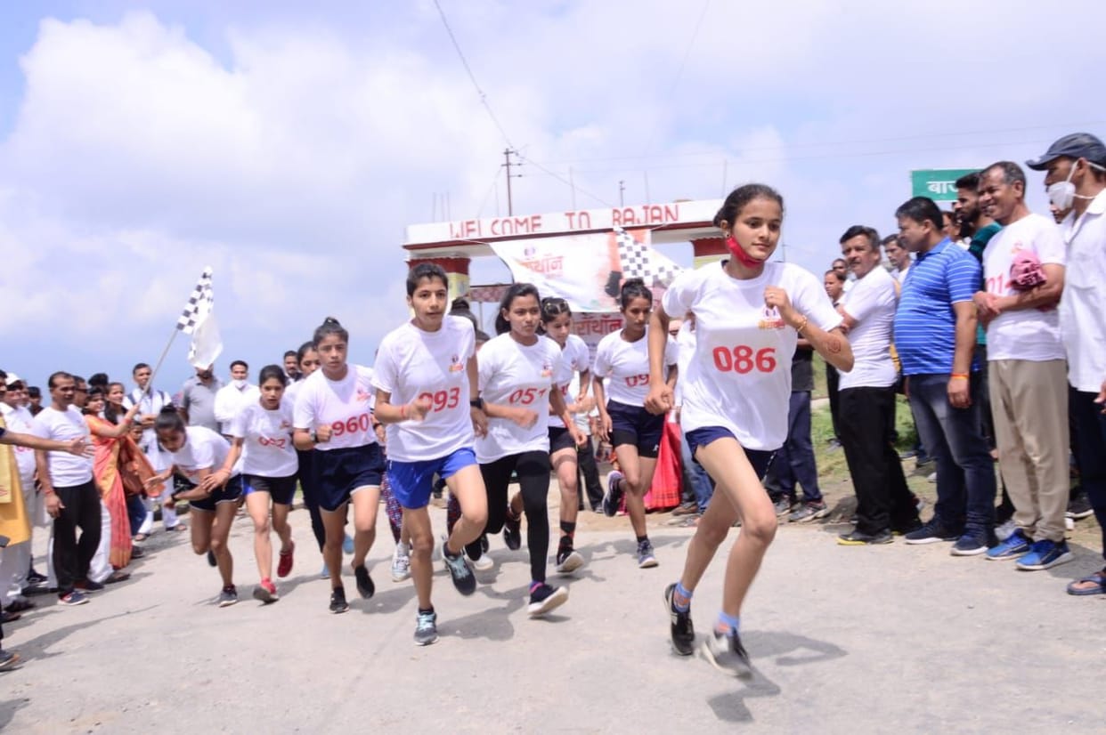 Gaurav, Deepa and Pradeep won the marathon