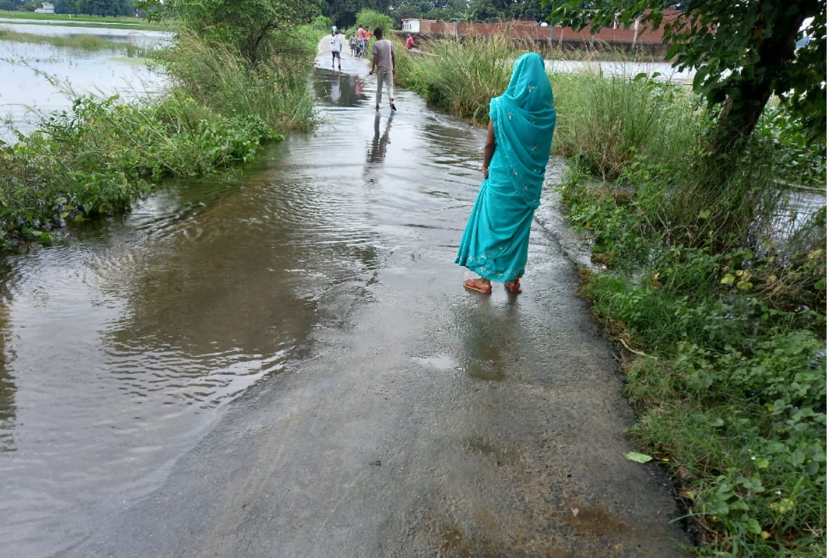 flood in gorakhpur due to Rapti river and rohin river water level rising fast