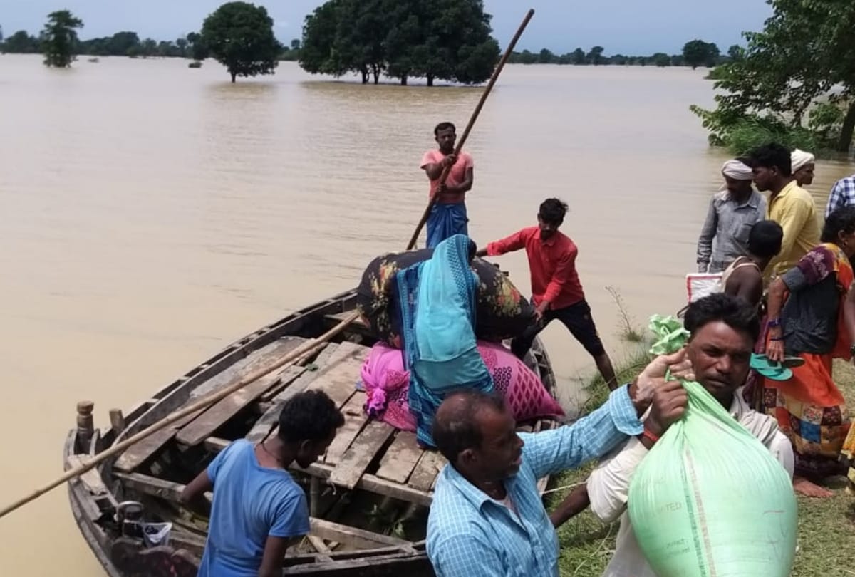 Flood in Siddharthnagar due to increased water level of rapti and budhi rapti danger