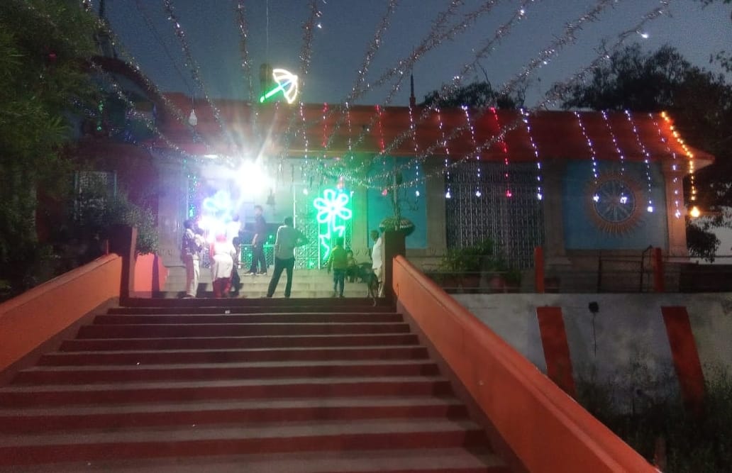 Mahatma Vidur's hut adorned on Krishna's birthday