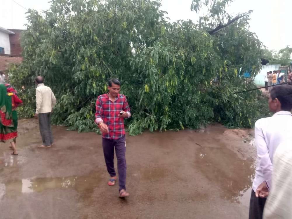 Woman dies, two scorched due to celestial lightning with thunderstorms