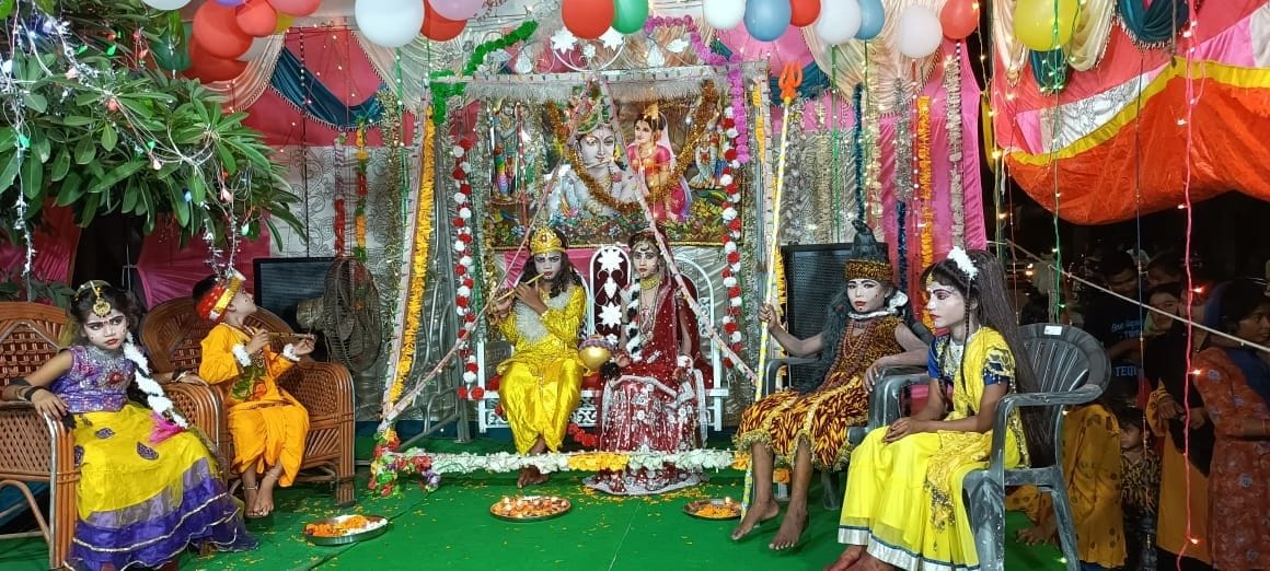Congratulation echoed everywhere, Kanhai was born from house to house