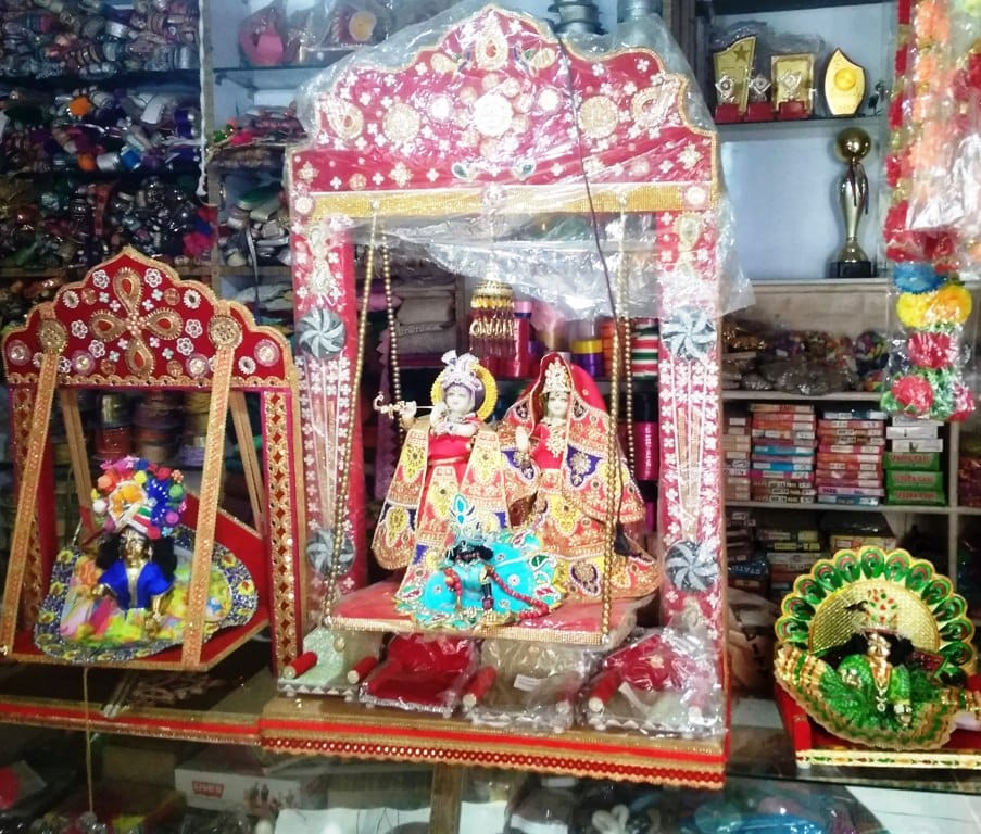 Shops adorned with idols of Laddu Gopal in the markets