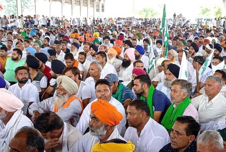 Mahapanchayat on issue of Lathicharge on Farmers in Karnal