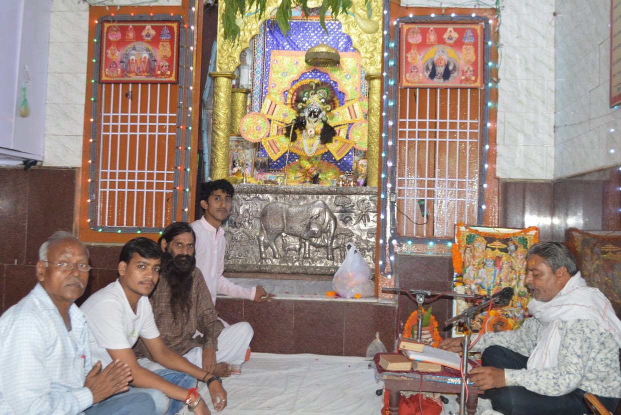 Hathras: Kanhaiya ji alone in Hathras, Radharani is seated in Vrindavan