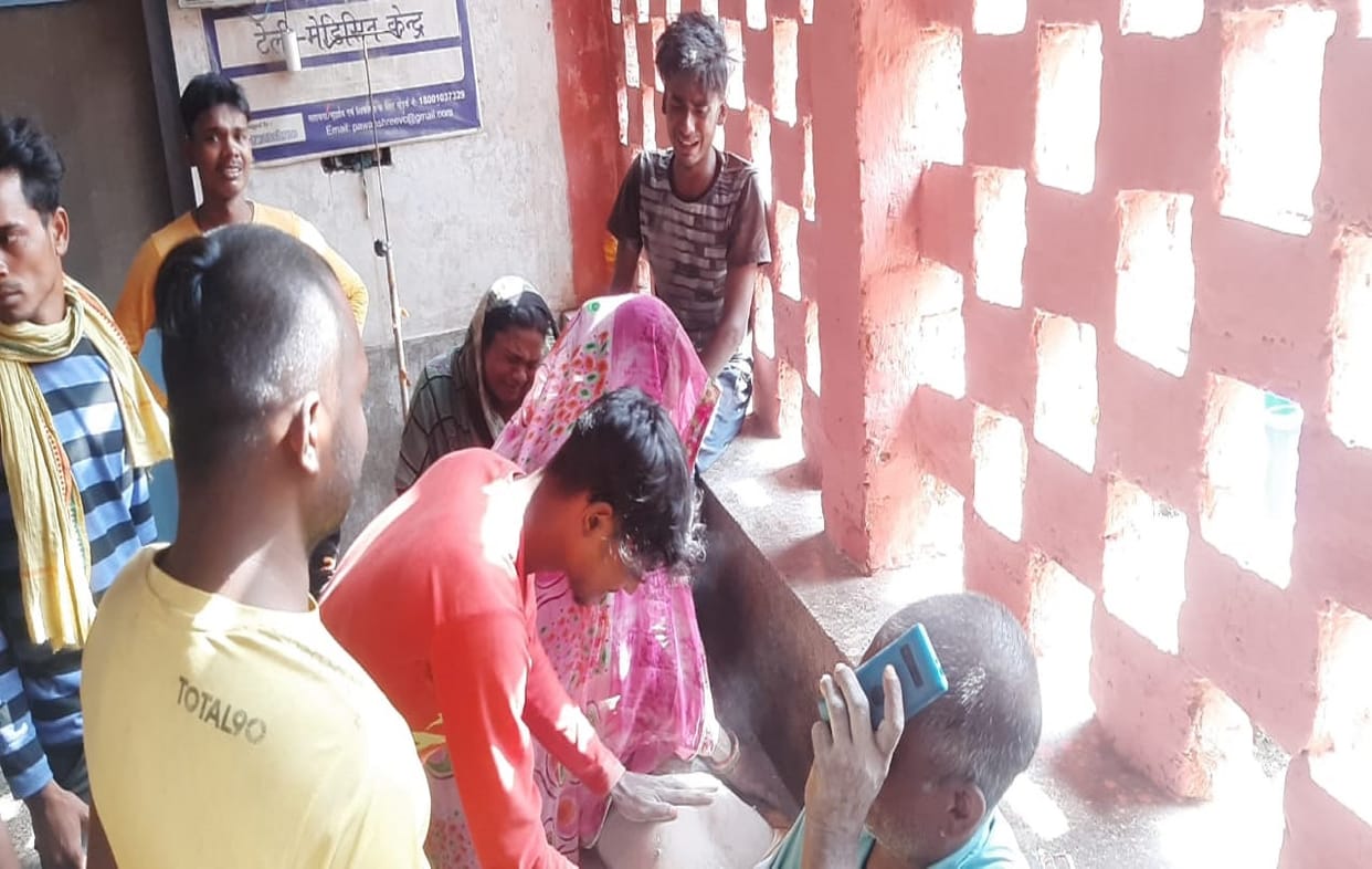 Accident in Ballia youth died due to electrocution when making  pandal for krishna Janmashtami worship