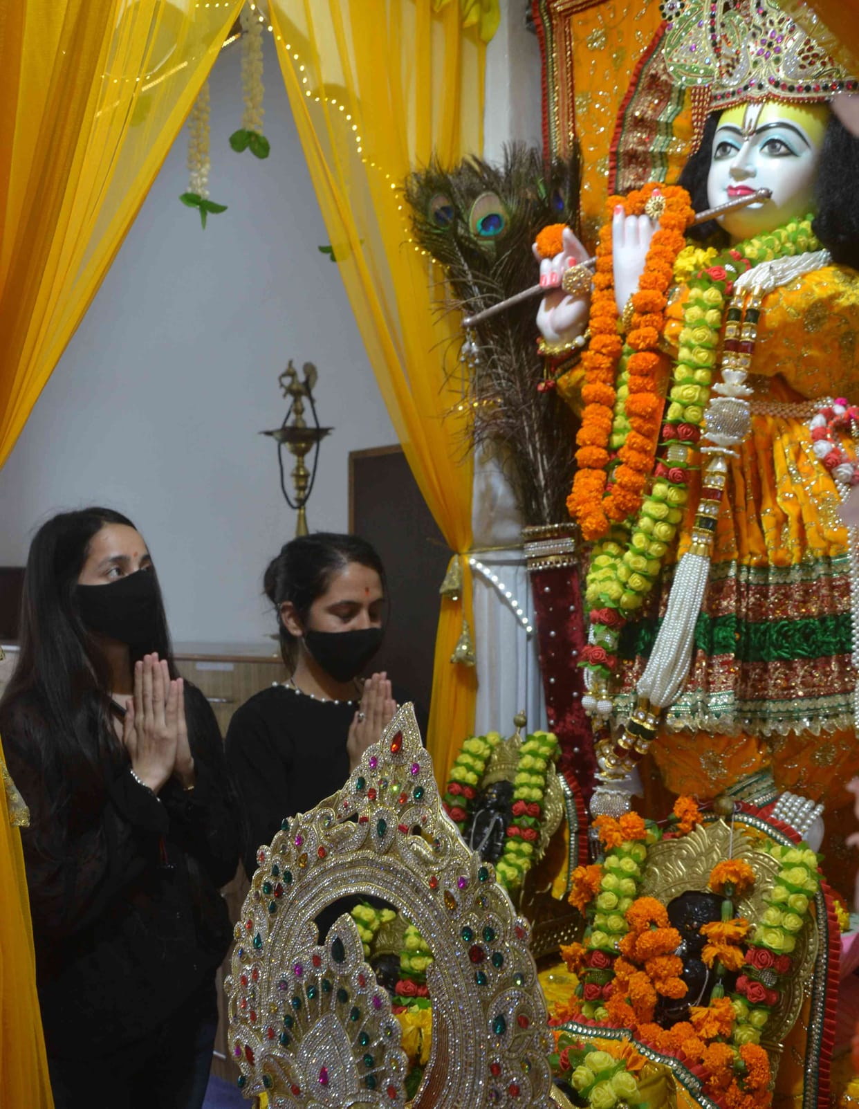 People kept on standing in queues outside temples in Solan on Janmashtmi